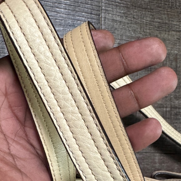 Vintage Coach Beige Crossbody Bag - Picture 7 of 16